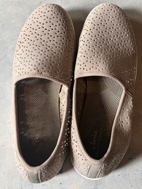Women’s Clarks Cloudsteppers Slip On Shoes